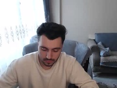 Recent screenshot of 2handsomeman