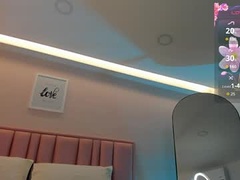 Recent screenshot of adhara__skinny