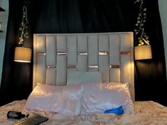 Recent screenshot of akamy_boobs