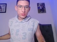 Recent screenshot of alejo_ken807856