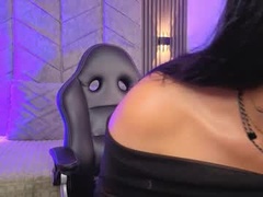 Recent screenshot of alessanndra_