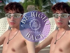 Recent screenshot of alex_briight