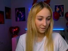 Recent screenshot of alison_purr