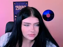 Recent screenshot of amanda_striking