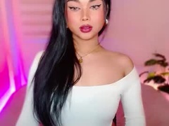 Recent screenshot of angel_eloaxx
