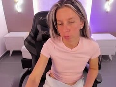 Recent screenshot of ania_rummage