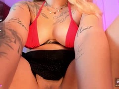 Recent screenshot of annafoxxx_