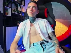 Recent screenshot of axelroyce