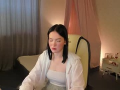 Recent screenshot of bella_royzs