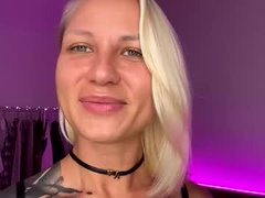 Recent screenshot of blondeheatxxx