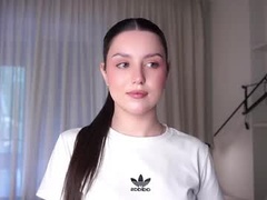 Recent screenshot of brunette_bunny_