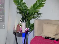 Recent screenshot of callmemia__