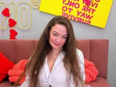 Recent screenshot of charlottecurvyy