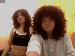 Recent screenshot of chloe_and_violeta