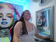 Recent screenshot of chloe_peach19