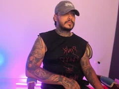 Recent screenshot of cow_boyxx
