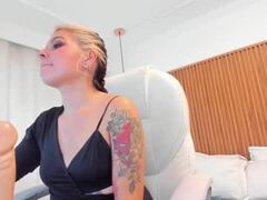 Recent screenshot of della_black