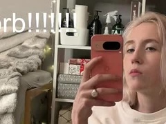 Recent screenshot of elen__moore