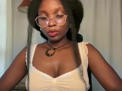 Recent screenshot of ella_laurel