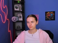 Recent screenshot of elli_ashley