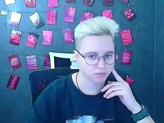 Recent screenshot of ellie_kisess