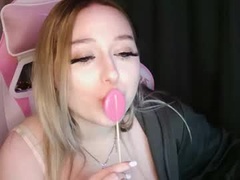 Recent screenshot of emiliaaah