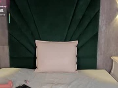 Recent screenshot of emiliclarke_