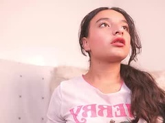 Recent screenshot of emily_jonexs_