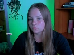 Recent screenshot of emma_foxys