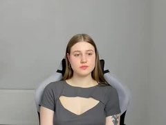 Recent screenshot of emma_sweettyy