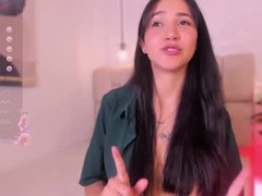 Recent screenshot of emma_woods__