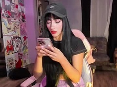 Recent screenshot of emmi_lyy