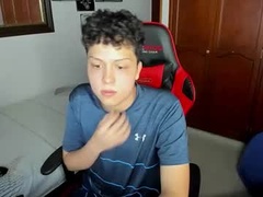Recent screenshot of estiv_boy