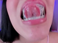 Recent screenshot of foxy_vera