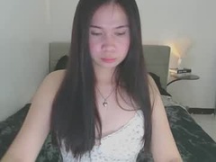 Recent screenshot of holly_sasa