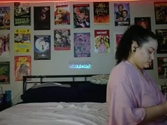 Recent screenshot of honeeyyy_pot