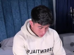 Recent screenshot of hott_boyy__