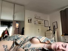 Recent screenshot of itssofia_black