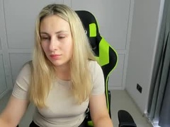 Recent screenshot of julia_sunshinee