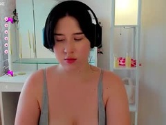 Recent screenshot of karendemeow
