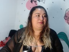 Recent screenshot of karissa_curvy