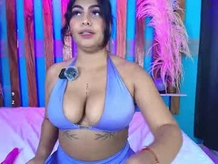 Recent screenshot of khloe_queen_