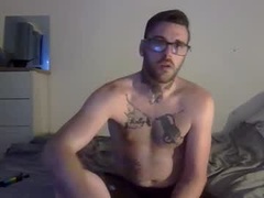 Recent screenshot of kinkycouple382541