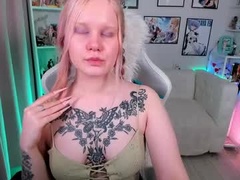 Recent screenshot of kittenxoann