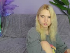 Recent screenshot of kitty_blondy