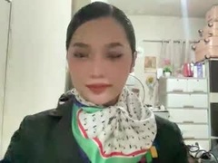 Recent screenshot of lady_yuki