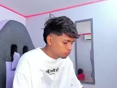 Recent screenshot of latinhotboy_19
