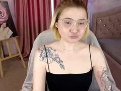 Recent screenshot of layla_cookies