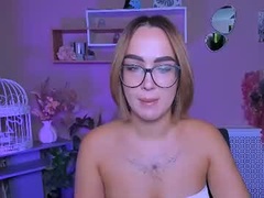 Recent screenshot of layla_moon1