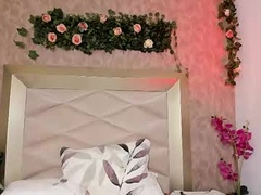 Recent screenshot of layla_rousee_